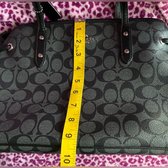 COACH Shoulder Bag,Coach Black Signature Shoulder Bag - Picture 10 of 16